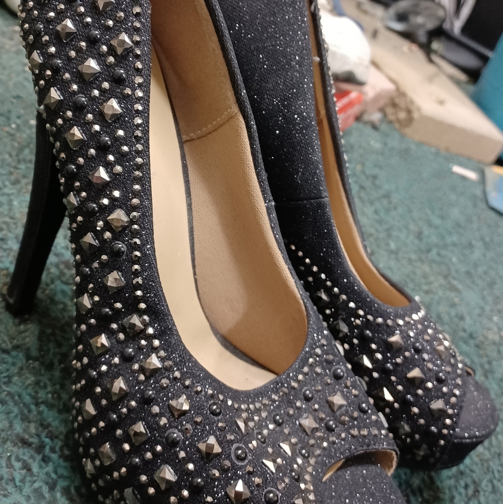 Delicacy 7/2 High Heels with Rinestones